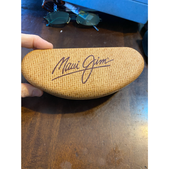 Maui Jim hard sunglass case ~ NEW - Picture 1 of 2